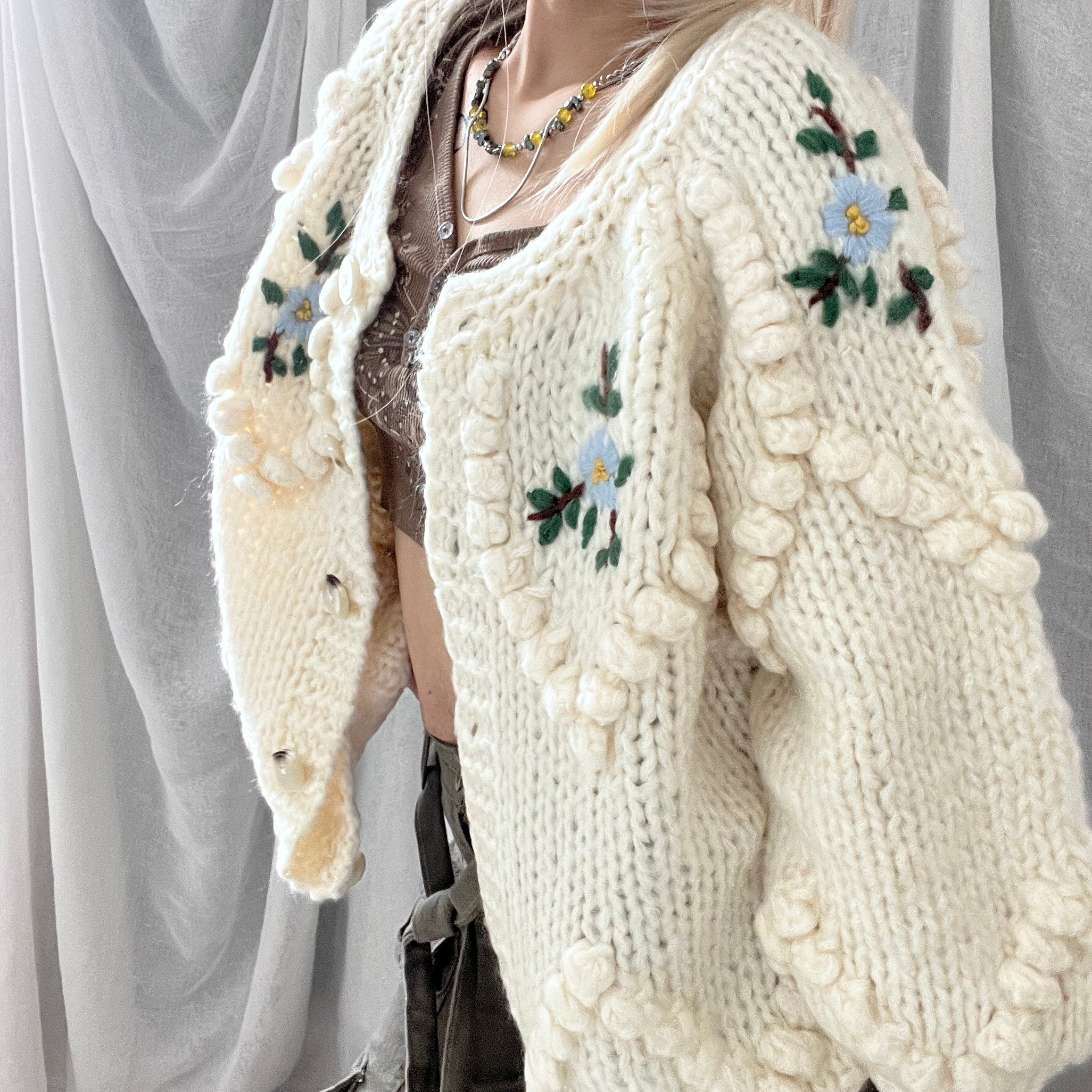 The Round Neck Crochet Flower Cardigan