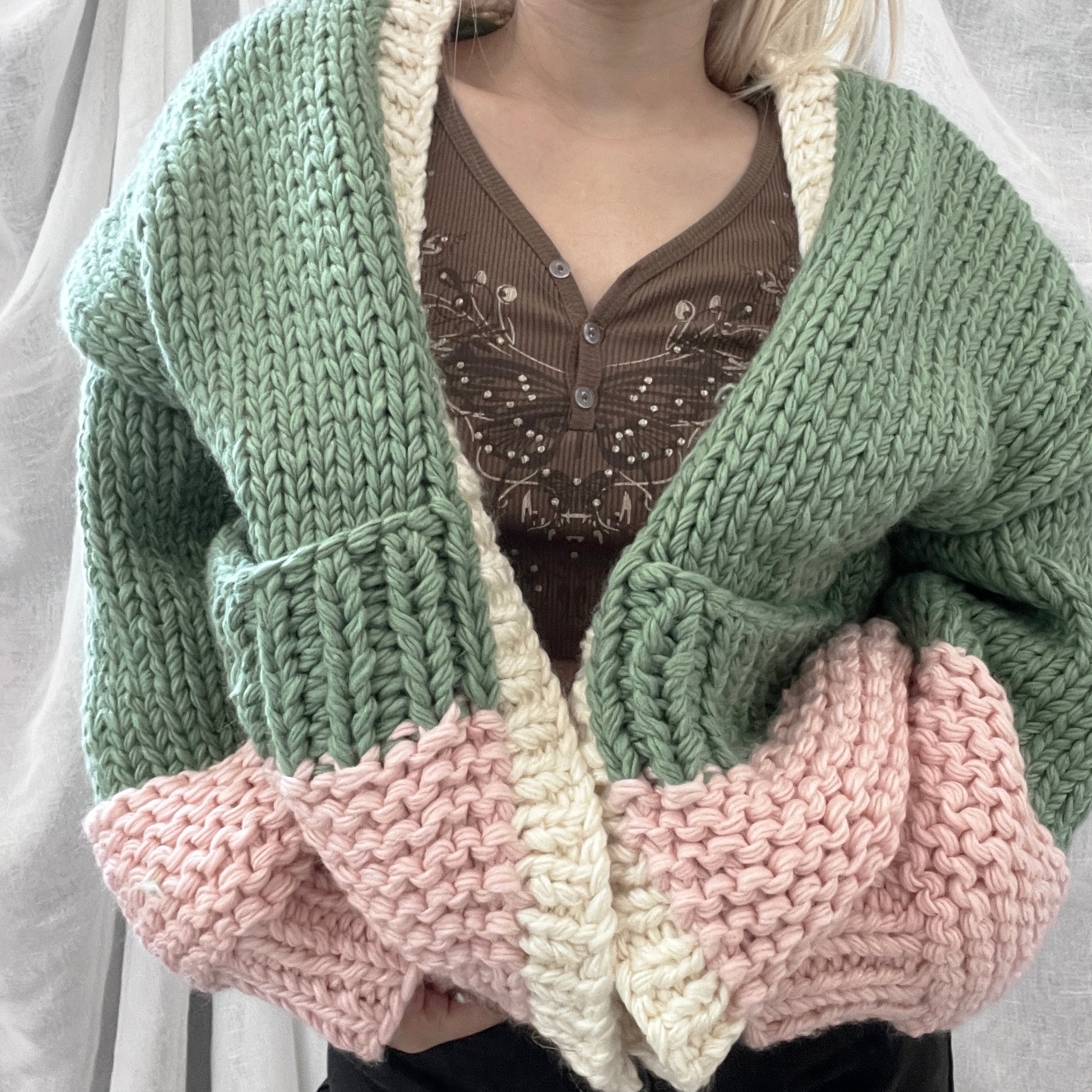 Color Blocked Hand-knit Chunky Cardigan